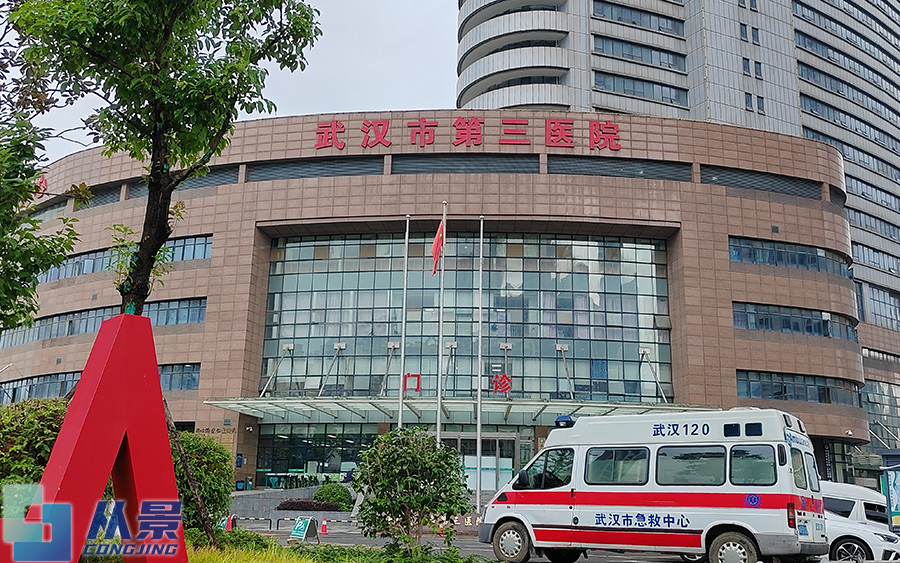 131750366qBVGC.jpg